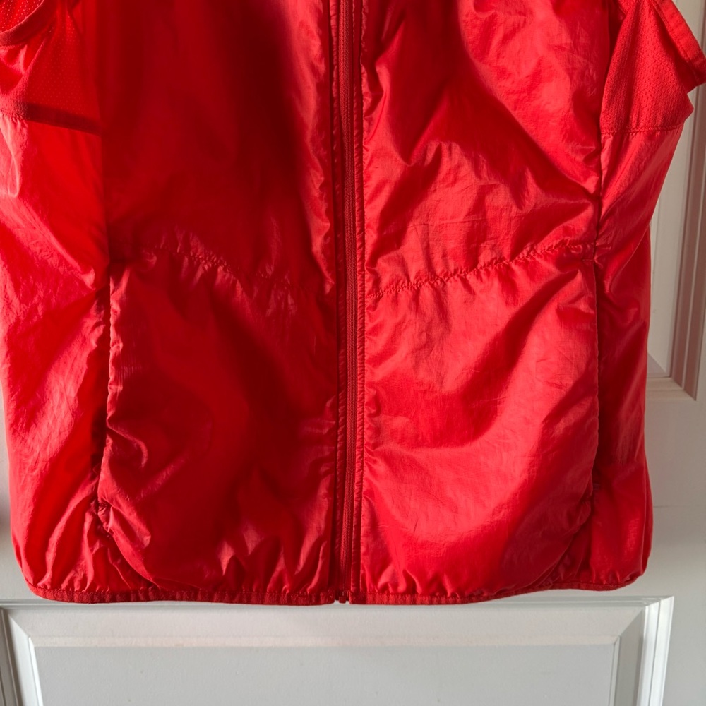 Nike Running Vest Women XL Red Polyfill Lightweight Jacket Full Zip 689256 - Picture 3 of 11